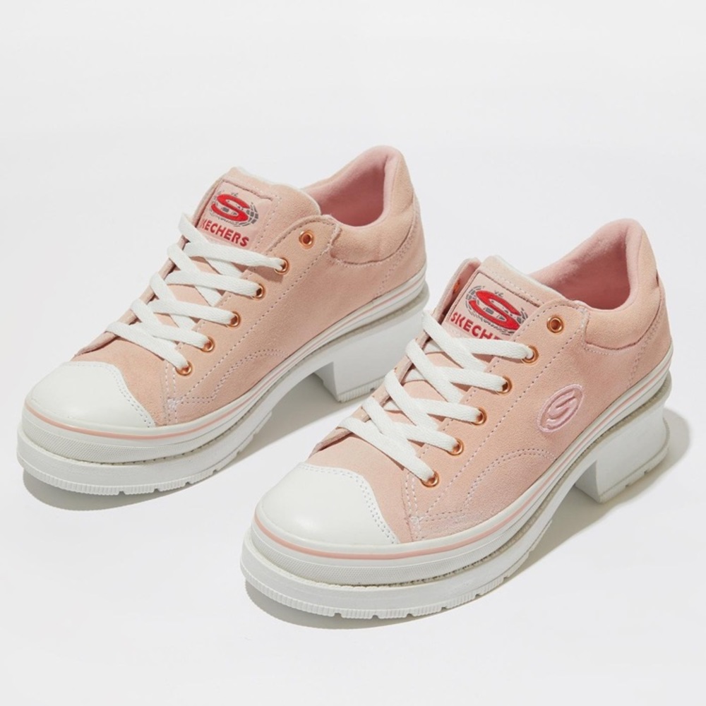 🎀SKECHERS PINK SOFTY HEARTBEATS SNEAKERS🎀